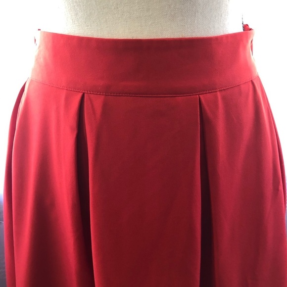 Urban Coco red skirt pleated SZ M  midi - Picture 2 of 11